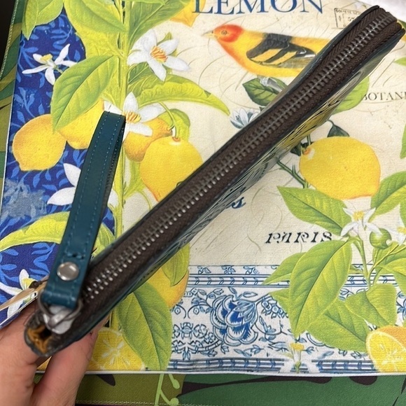 Brand New Patricia Nash Genuine Tooled Leather Blue Coral Cassini Wristlet - Picture 7 of 15